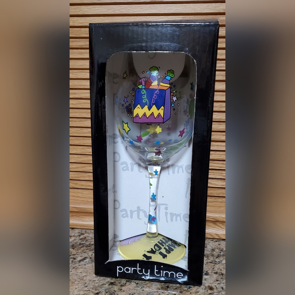 Party Time hand-painted wine glass "Happy Birthday"
